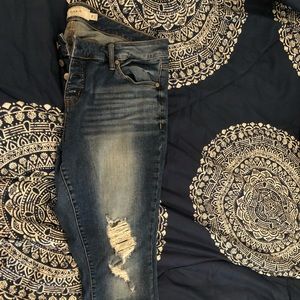 Low rise button fly Capri denim